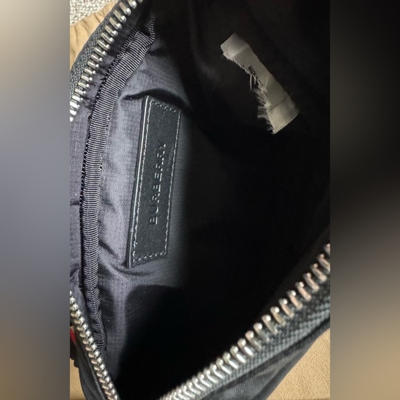 BURBERRY belt bag. Unisex cannon crossbody belt bag - Picture 6 of 6